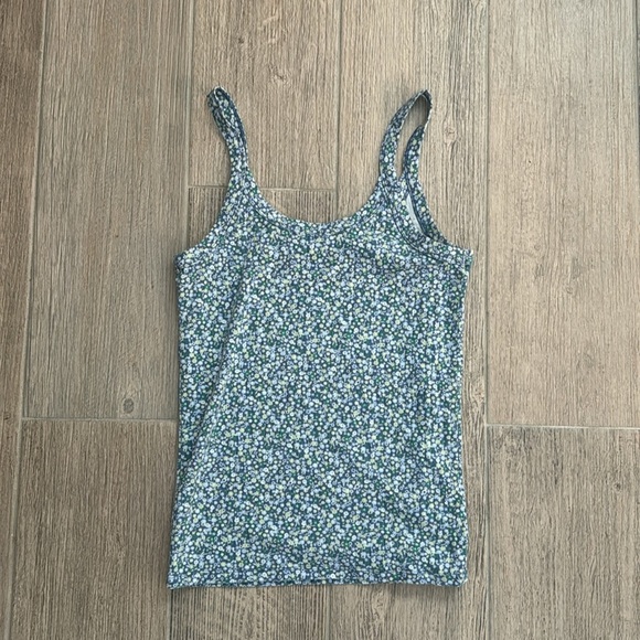 super cute and comfy size M blue and green floral print tank top from Aerie - Picture 4 of 4